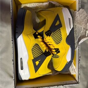 Jordan Lightening 4